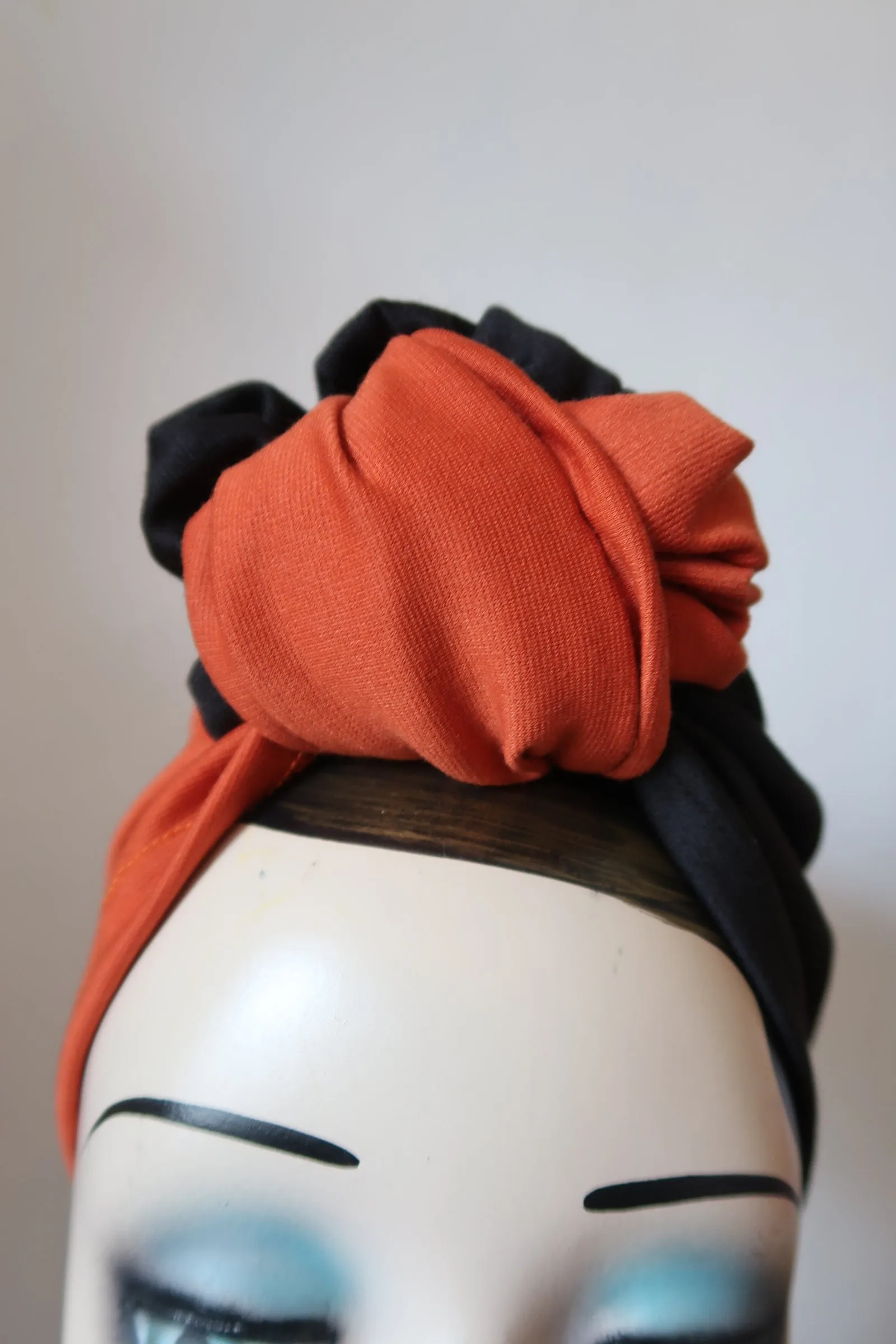 DUO DESIGN (Full Coverage) 1940s Style Pre-Tied Turban in Orange & Black🎃